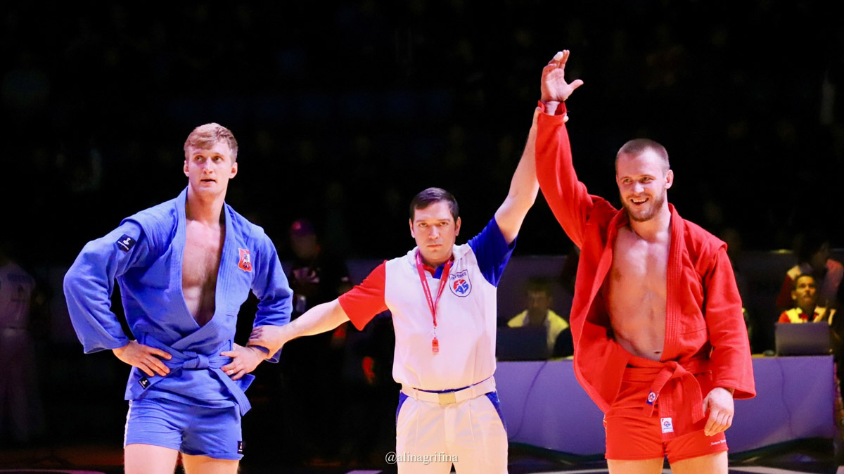 Владимирские спортсмены продолжают удивлять своими успехами. На этот раз им удалось собрать полный комплект наград на соревнованиях по самым разным дисциплинам. Подробности рассказываем в нашем обзоре.