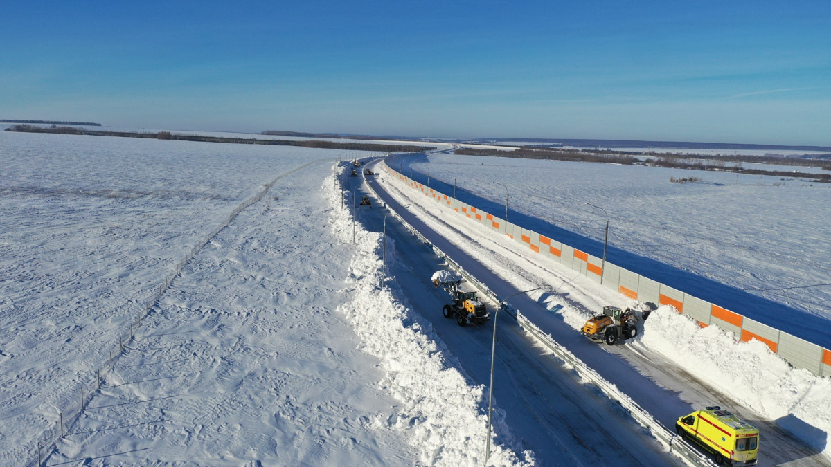 За первые два месяца, прошедшие с момента открытия трассы М-12 «Восток», по ней успели проехать 4 миллиона раз. И среди автолюбителей, пользующихся магистралью, проходящей через наш регион, конечно, есть жители Владимирской области. «Ключ-Медиа» узнал у этих водителей, как им новое скоростное шоссе.