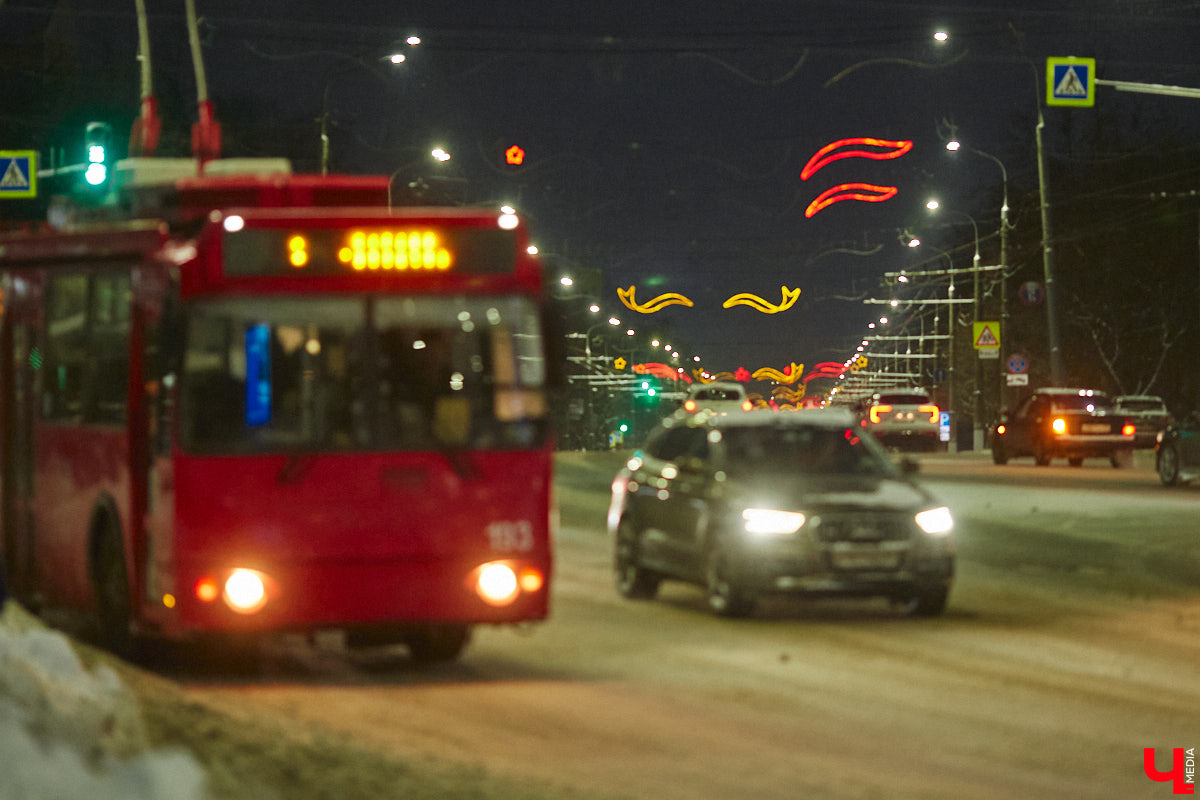 С каждым днем обстановка вокруг общественного транспорта в городе накаляется всё сильнее. Например, из-за ухода еще одного перевозчика областной центр рискует лишиться маршрута № 17. О том, что происходит и можно ли как-то это исправить, «Ключ-Медиа» поговорил с основателем сообщества «"PRO Транспорт" Владимир News».