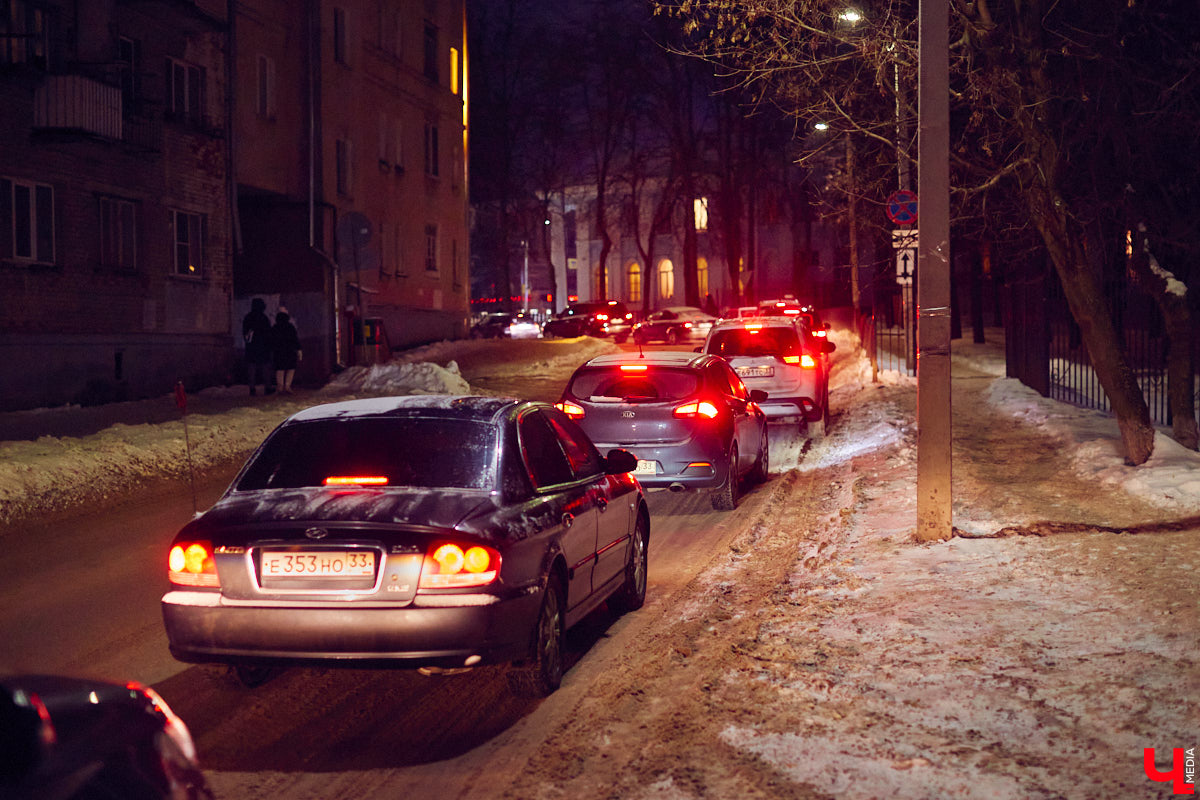 С каждым днем обстановка вокруг общественного транспорта в городе накаляется всё сильнее. Например, из-за ухода еще одного перевозчика областной центр рискует лишиться маршрута № 17. О том, что происходит и можно ли как-то это исправить, «Ключ-Медиа» поговорил с основателем сообщества «"PRO Транспорт" Владимир News».