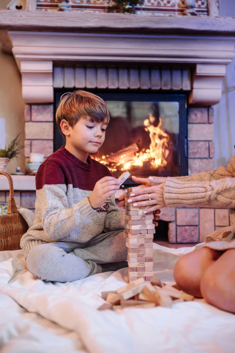 Главному проекту отельера Светланы Марковой         — усадьбе «Добролюбово»         — в         этом году исполняется 10         лет. Химик по         образованию случайно попала в         индустрию гостеприимства, а         сегодня в         ее         ведении несколько успешных гостевых домов и         ресторан «Русское подворье в         Суздале». Об         особенностях гостеприимства в         городе-музее, подготовке к         его тысячелетию, запросах туристов и         сотрудников, немного о         своей карьере и         чуть-чуть о         личном Светлана рассказала в         интервью «Ключ-Медиа».