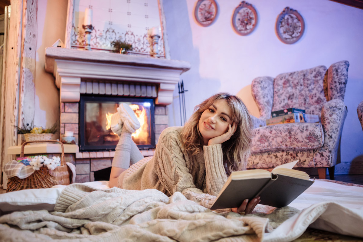 Главному проекту отельера Светланы Марковой         — усадьбе «Добролюбово»         — в         этом году исполняется 10         лет. Химик по         образованию случайно попала в         индустрию гостеприимства, а         сегодня в         ее         ведении несколько успешных гостевых домов и         ресторан «Русское подворье в         Суздале». Об         особенностях гостеприимства в         городе-музее, подготовке к         его тысячелетию, запросах туристов и         сотрудников, немного о         своей карьере и         чуть-чуть о         личном Светлана рассказала в         интервью «Ключ-Медиа».