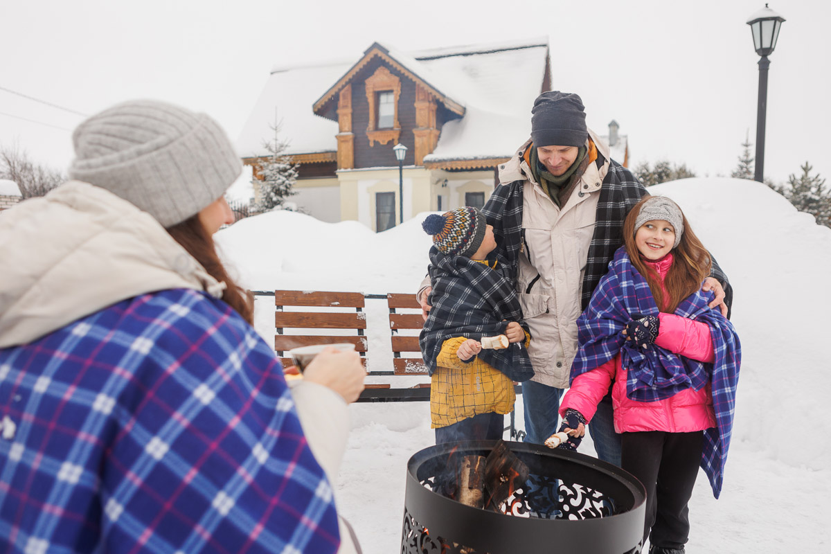 Главному проекту отельера Светланы Марковой         — усадьбе «Добролюбово»         — в         этом году исполняется 10         лет. Химик по         образованию случайно попала в         индустрию гостеприимства, а         сегодня в         ее         ведении несколько успешных гостевых домов и         ресторан «Русское подворье в         Суздале». Об         особенностях гостеприимства в         городе-музее, подготовке к         его тысячелетию, запросах туристов и         сотрудников, немного о         своей карьере и         чуть-чуть о         личном Светлана рассказала в         интервью «Ключ-Медиа».