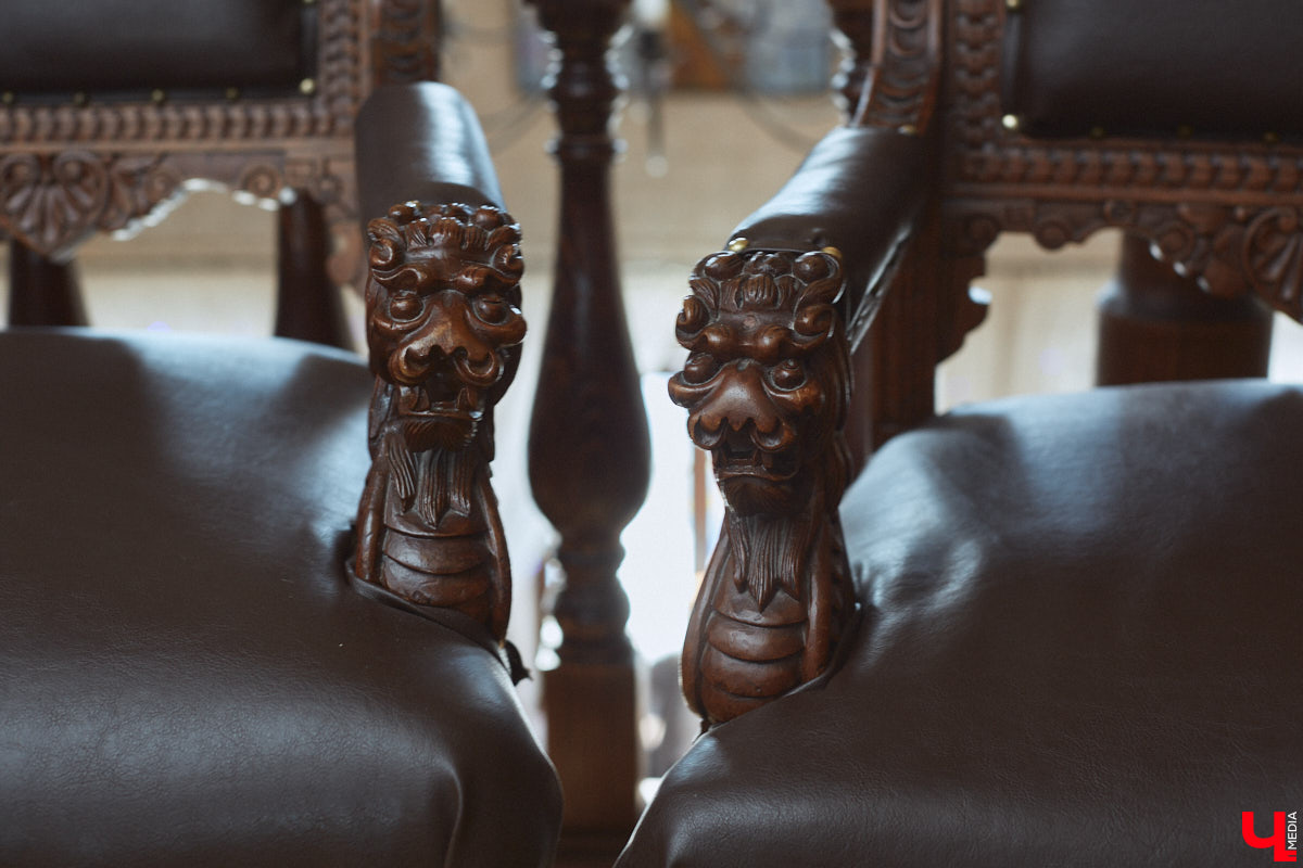 Главному проекту отельера Светланы Марковой         — усадьбе «Добролюбово»         — в         этом году исполняется 10         лет. Химик по         образованию случайно попала в         индустрию гостеприимства, а         сегодня в         ее         ведении несколько успешных гостевых домов и         ресторан «Русское подворье в         Суздале». Об         особенностях гостеприимства в         городе-музее, подготовке к         его тысячелетию, запросах туристов и         сотрудников, немного о         своей карьере и         чуть-чуть о         личном Светлана рассказала в         интервью «Ключ-Медиа».