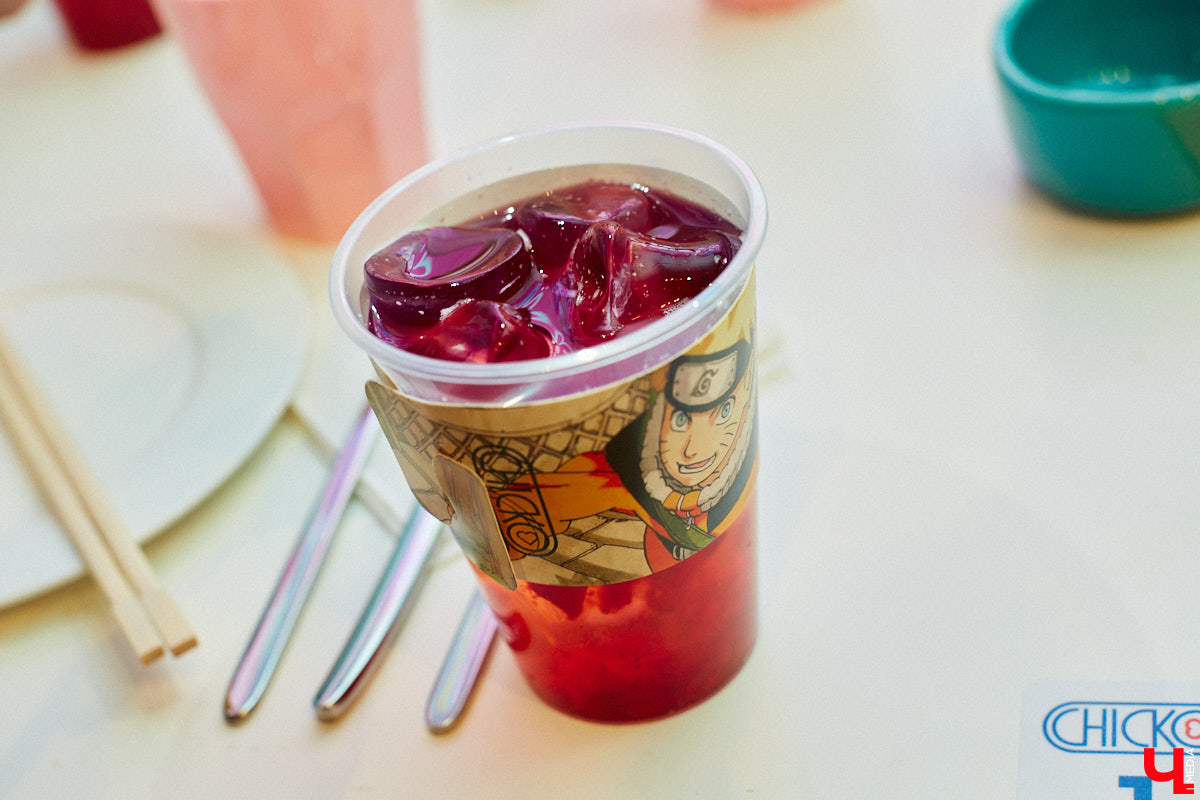 Южная Корея сейчас один из главных трендсеттеров. Люди обожают k-pop айдолов и массово смотрят дорамы. Кусочек яркой страны появился и во Владимире. Рассказываем о концепции нового фуд-проекта, в рамках которого прошла закрытая дегустация с участием «Ключ-Медиа» и популярных блогеров.