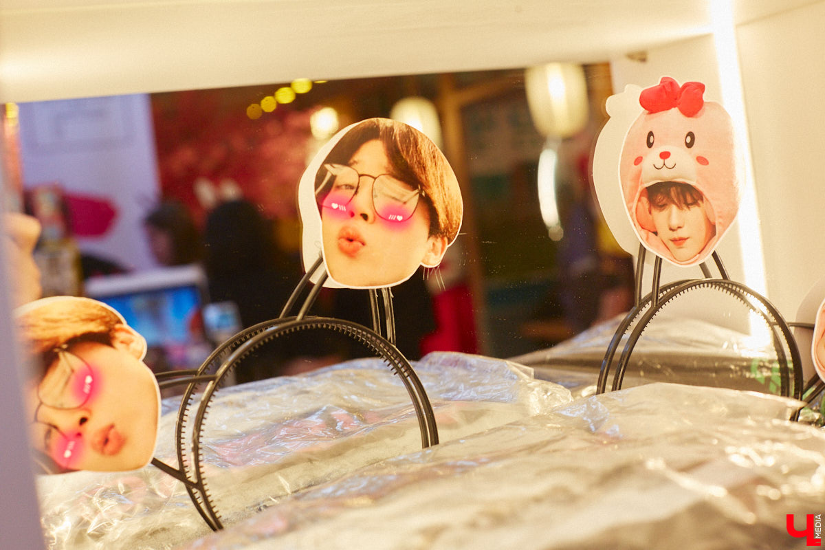 Южная Корея сейчас один из главных трендсеттеров. Люди обожают k-pop айдолов и массово смотрят дорамы. Кусочек яркой страны появился и во Владимире. Рассказываем о концепции нового фуд-проекта, в рамках которого прошла закрытая дегустация с участием «Ключ-Медиа» и популярных блогеров.