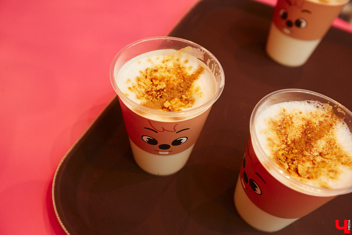 Южная Корея сейчас один из главных трендсеттеров. Люди обожают k-pop айдолов и массово смотрят дорамы. Кусочек яркой страны появился и во Владимире. Рассказываем о концепции нового фуд-проекта, в рамках которого прошла закрытая дегустация с участием «Ключ-Медиа» и популярных блогеров.