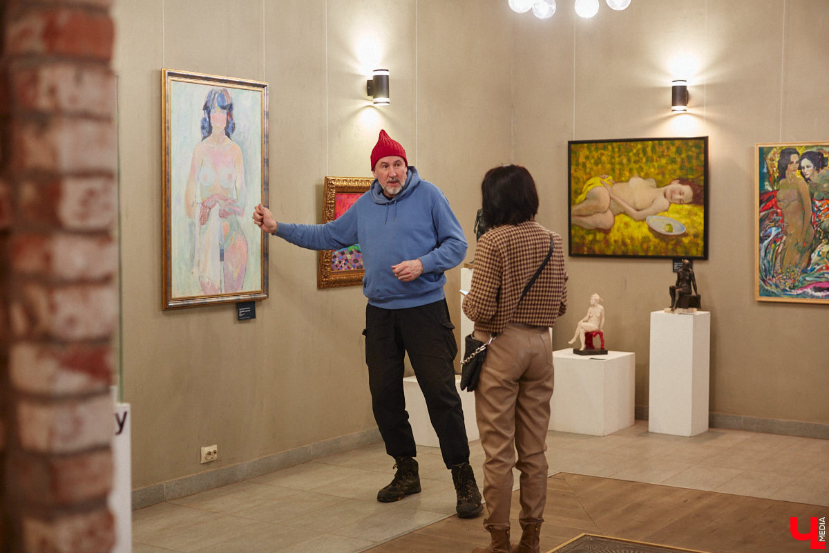 Во Владимире открылась выставка «Без одежд». Как можно догадаться из названия, речь на ней идет о самом обсуждаемом и противоречивом живописном жанре ню. «Ключ-Медиа» посетил откровенную экспозицию и своими глазами убедился: ничего пошлого, сплошное искусство, раскрывающее всю многогранную красоту женского тела.