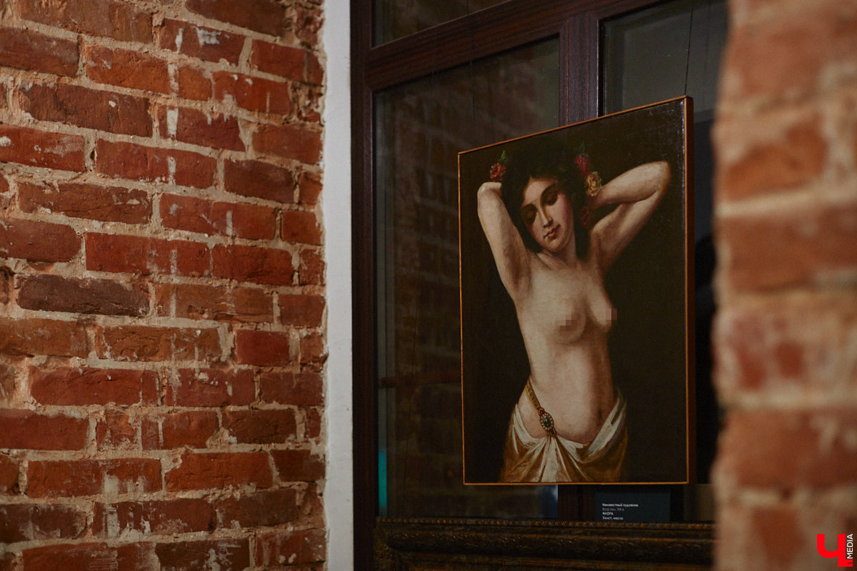 Во Владимире открылась выставка «Без одежд». Как можно догадаться из названия, речь на ней идет о самом обсуждаемом и противоречивом живописном жанре ню. «Ключ-Медиа» посетил откровенную экспозицию и своими глазами убедился: ничего пошлого, сплошное искусство, раскрывающее всю многогранную красоту женского тела.