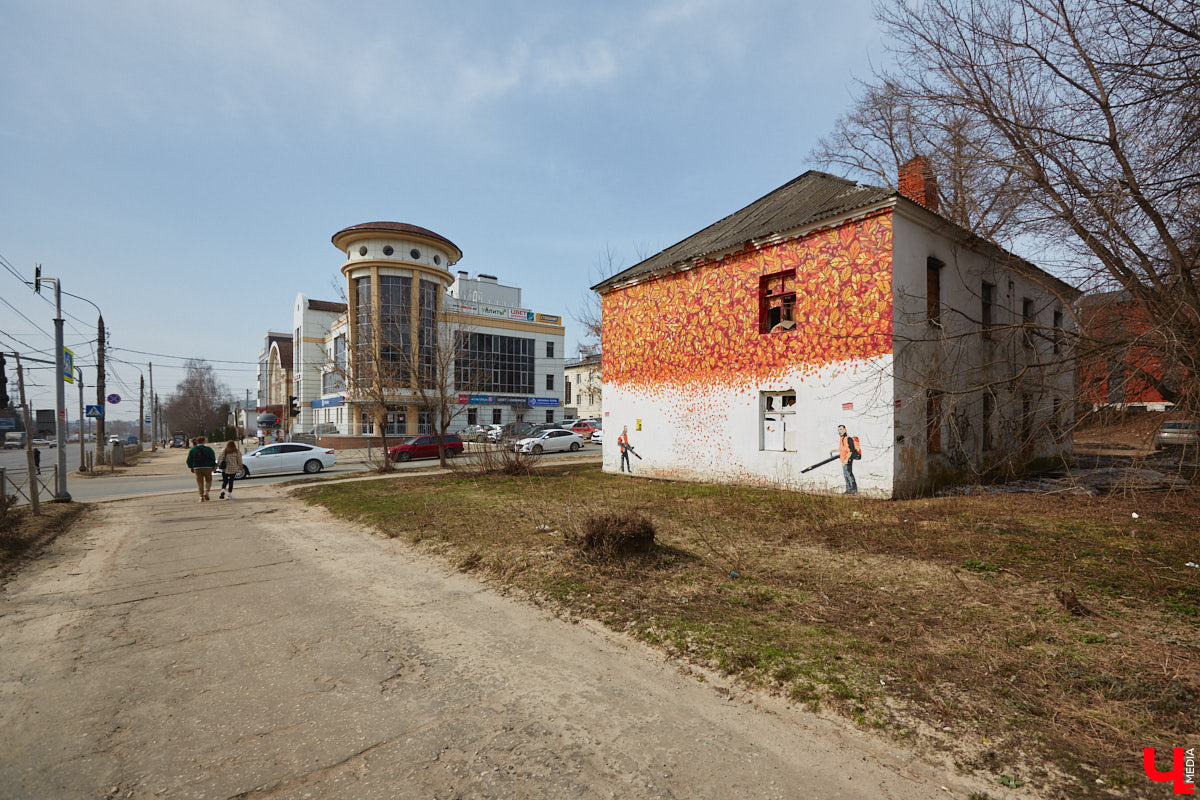 Владимирская недвижимость очень даже движимая. Например, на участке, где стоял дом с более чем 130-летней историей, должен появиться новенький особняк. А вот строение на одной из самых загруженных улиц, наоборот, скоро пропадет. Последние изменения на карте города «Ключ-Медиа» собрал в обзор.