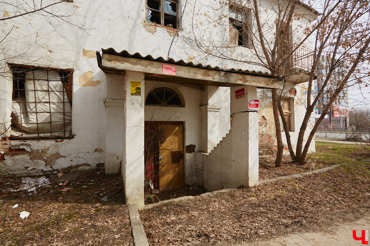 Владимирская недвижимость очень даже движимая. Например, на участке, где стоял дом с более чем 130-летней историей, должен появиться новенький особняк. А вот строение на одной из самых загруженных улиц, наоборот, скоро пропадет. Последние изменения на карте города «Ключ-Медиа» собрал в обзор.