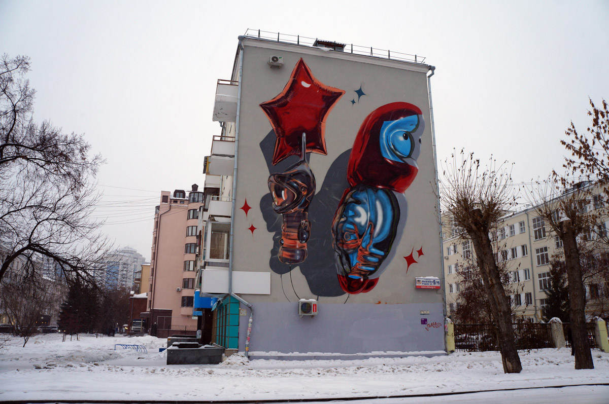 Уличное искусство — лучик света в артхаусе серых панелек. Художники преображают дома и другие объекты, собирая свои произведения в целые творческие районы. Какие граффити-локации есть в России, Беларуси и Грузии, нашему изданию рассказала и показала владимирский архитектор Анастасия Егорова.