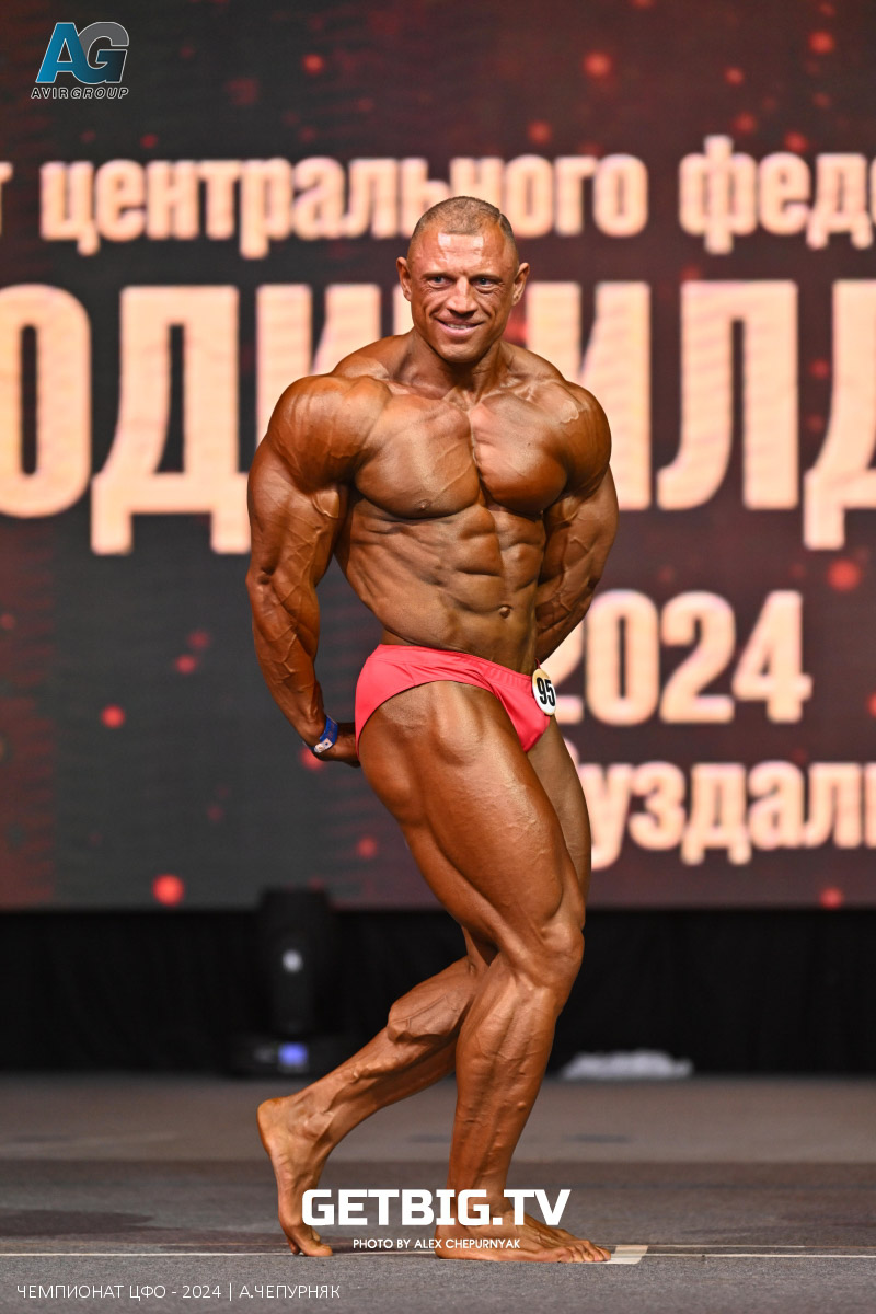 Впервые Владимирская область проводила у себя чемпионат ЦФО по бодибилдингу, и это было ярко! Турнир, собравший атлетов из разных регионов, состоялся 13 апреля в Суздале. Наши спортсмены показали блестящие результаты, одержав сразу несколько побед. Подробности и фото с мероприятия — в материале «Ключ-Медиа».