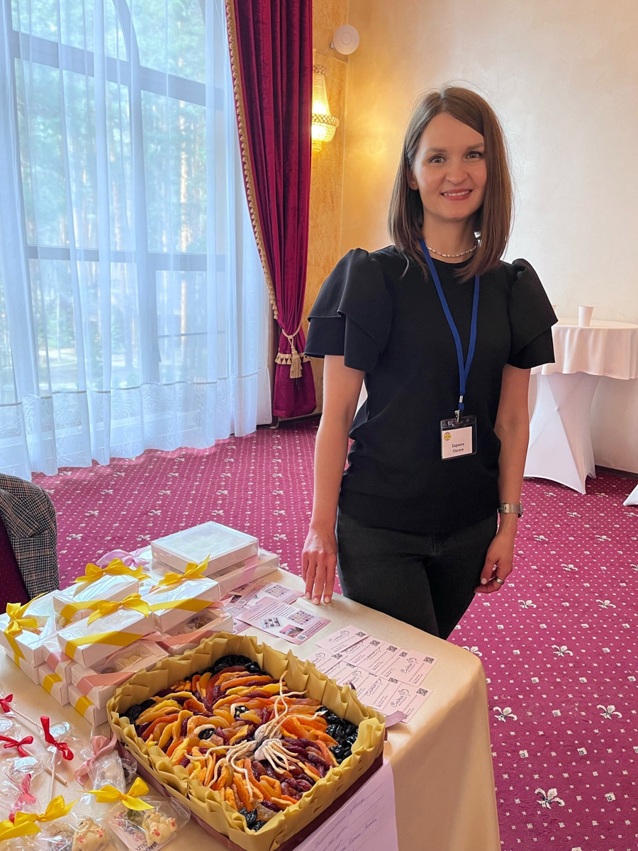 Во Владимирской области подвели итоги конкурса «Туристский сувенир Золотого кольца». В финал вышли 62 участника со 103 работами в пяти номинациях и трех ценовых категориях. Какие места завоевали мастера 33-го региона и благодаря чему им удалось победить? «Ключ-Медиа» пообщался с некоторыми владимирскими призерами в разных номинациях.