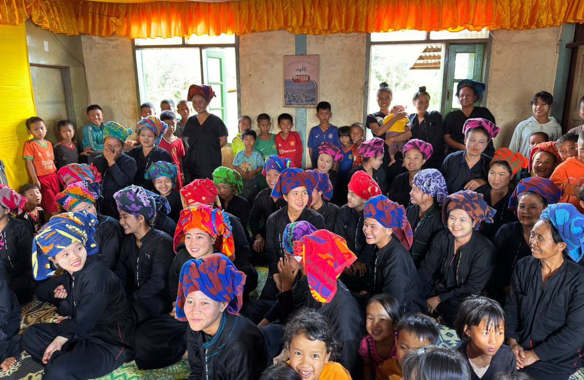 Путешествия для Максима Палагина — не развлечение, а работа. Впрочем, он умудряется сочетать. Автор сюжетов в тревел-программе «Невероятно интересные истории» посетил разные уголки мира: Мьянму, Алжир, Сенегал, Гамбию. Что владимирец там нашел и в каких переделках побывал, узнал «Ключ-Медиа».