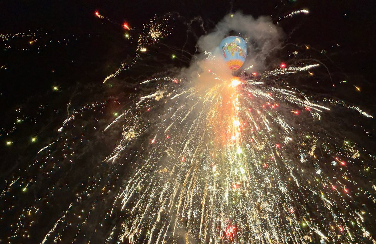 Путешествия для Максима Палагина — не развлечение, а работа. Впрочем, он умудряется сочетать. Автор сюжетов в тревел-программе «Невероятно интересные истории» посетил разные уголки мира: Мьянму, Алжир, Сенегал, Гамбию. Что владимирец там нашел и в каких переделках побывал, узнал «Ключ-Медиа».