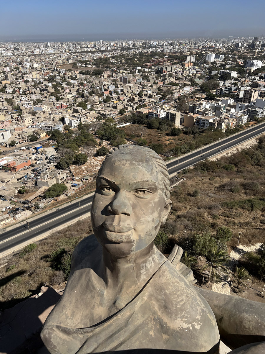 Путешествия для Максима Палагина — не развлечение, а работа. Впрочем, он умудряется сочетать. Автор сюжетов в тревел-программе «Невероятно интересные истории» посетил разные уголки мира: Мьянму, Алжир, Сенегал, Гамбию. Что владимирец там нашел и в каких переделках побывал, узнал «Ключ-Медиа».