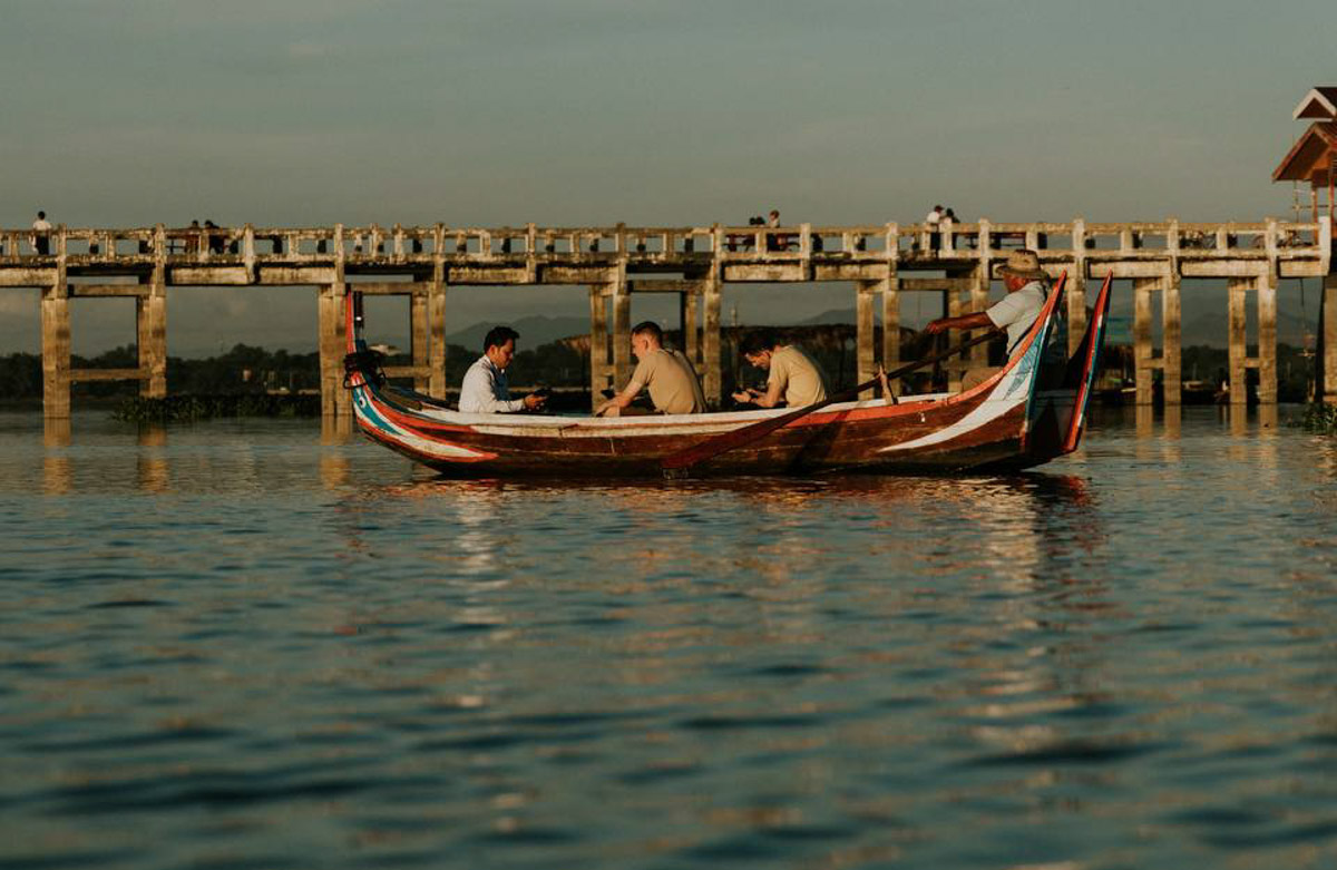 Путешествия для Максима Палагина — не развлечение, а работа. Впрочем, он умудряется сочетать. Автор сюжетов в тревел-программе «Невероятно интересные истории» посетил разные уголки мира: Мьянму, Алжир, Сенегал, Гамбию. Что владимирец там нашел и в каких переделках побывал, узнал «Ключ-Медиа».