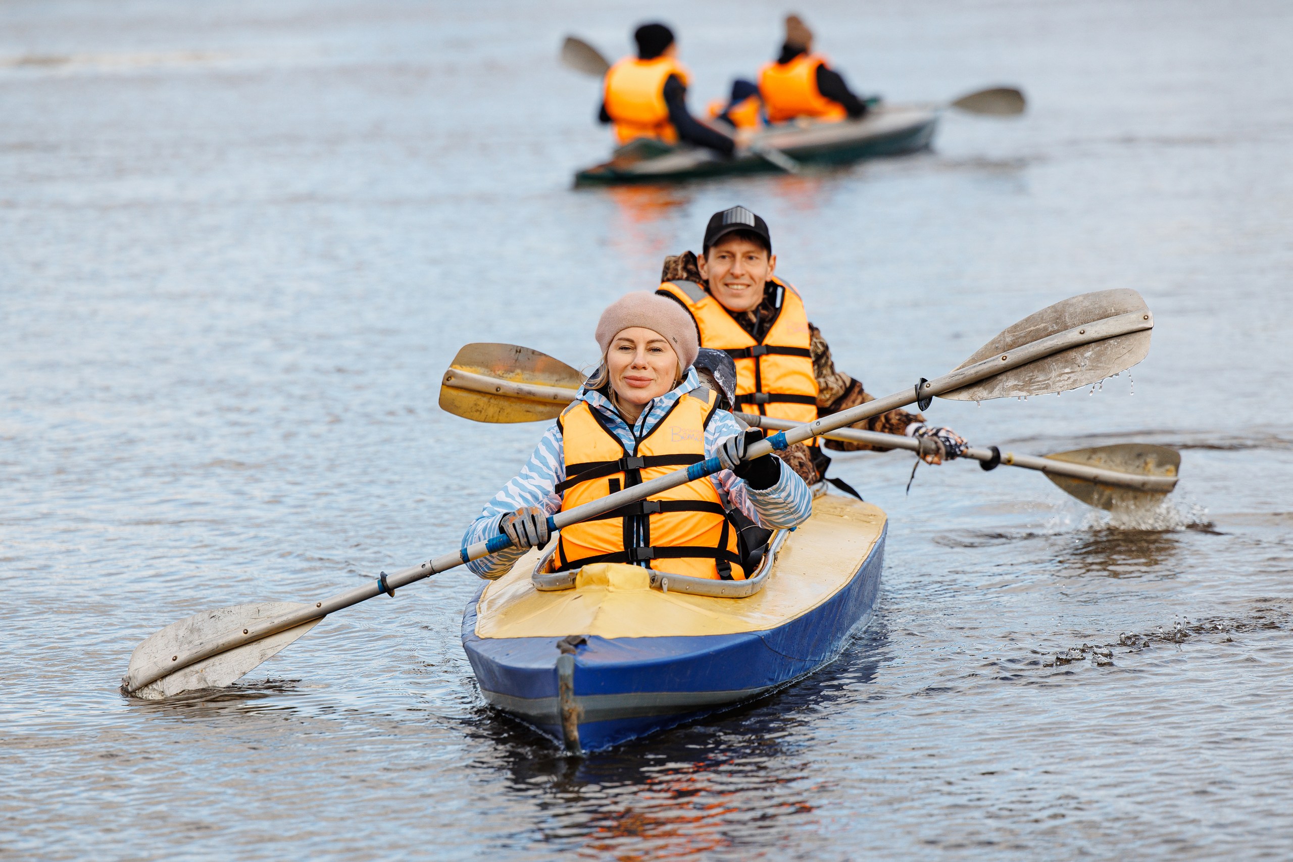 Храм Покрова на Нерли прекрасен в любое время года. А когда наступает пора весеннего разлива, территория вокруг него и вовсе на несколько недель превращается в «маленькую Венецию». Тогда сапы и байдарки становятся самым востребованным способом передвижения по заливному лугу.