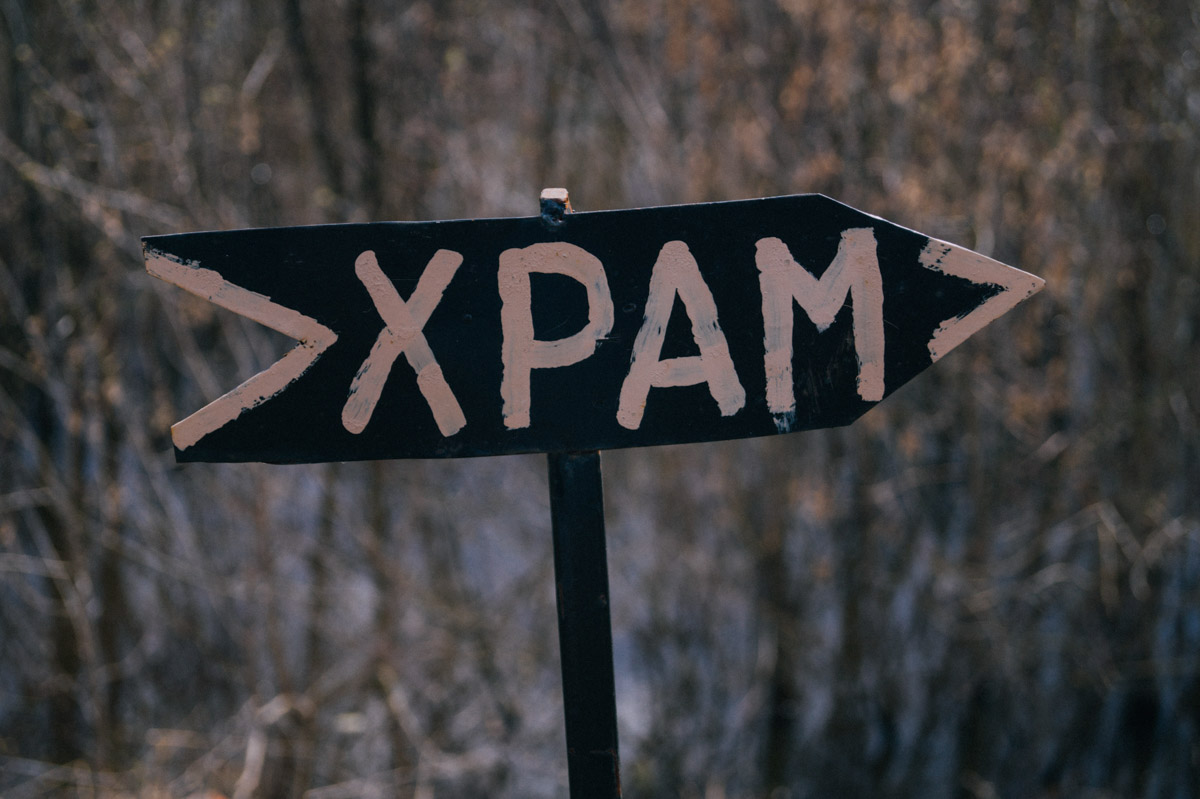 Храм Покрова на Нерли прекрасен в любое время года. А когда наступает пора весеннего разлива, территория вокруг него и вовсе на несколько недель превращается в «маленькую Венецию». Тогда сапы и байдарки становятся самым востребованным способом передвижения по заливному лугу.