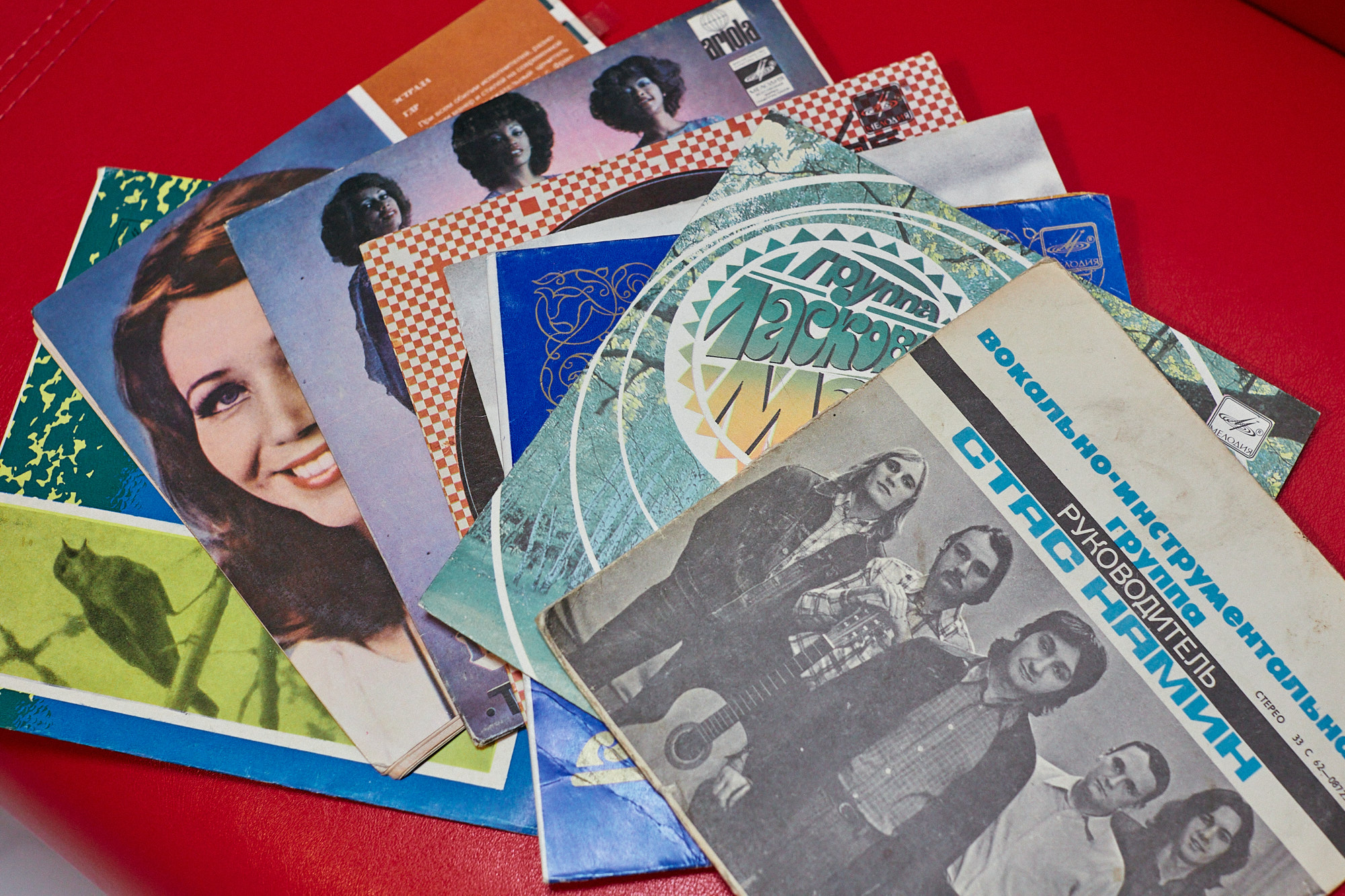 Мягкое кресло, шорох винила, интересная книга в руках: комбо, действующее лучше любого успокоительного. И мы знаем, где его найти! «Ключ-Медиа» собрал в один обзор уютные городские локации с творческим вайбом, где всегда приятно остановиться и поставить бурное течение жизни на паузу.