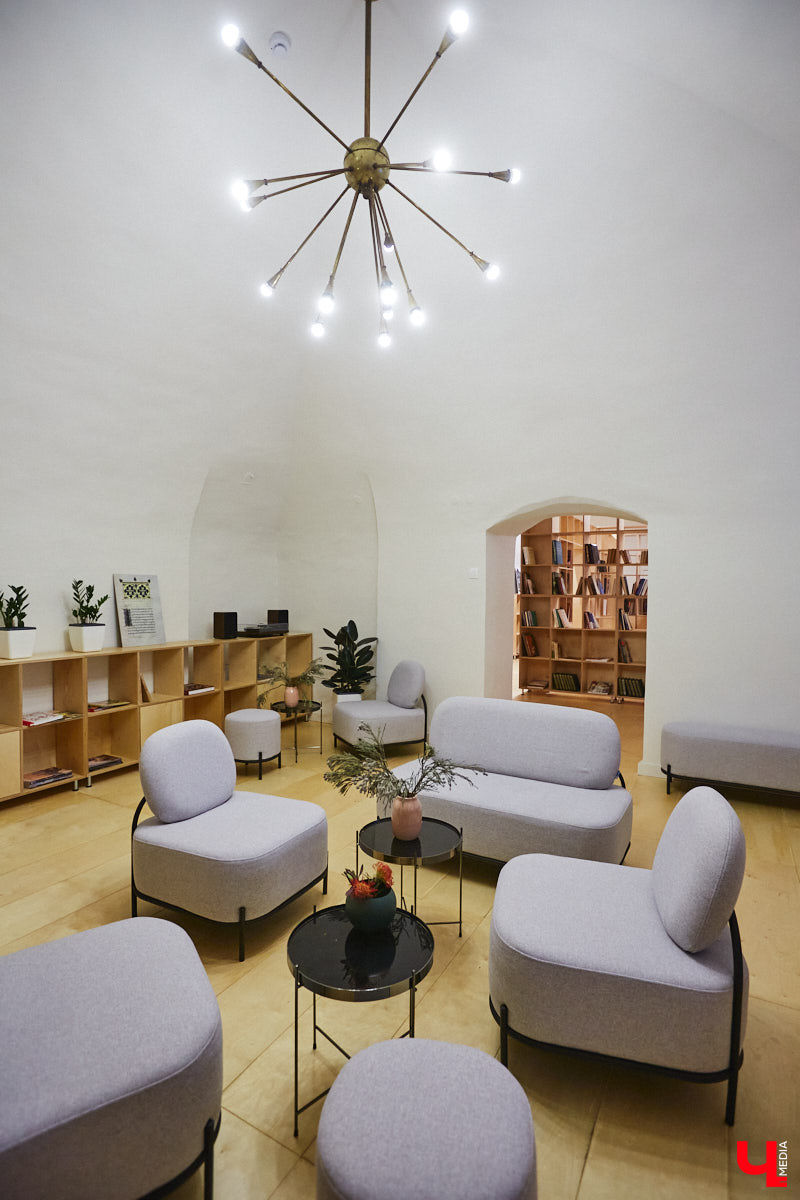 Мягкое кресло, шорох винила, интересная книга в руках: комбо, действующее лучше любого успокоительного. И мы знаем, где его найти! «Ключ-Медиа» собрал в один обзор уютные городские локации с творческим вайбом, где всегда приятно остановиться и поставить бурное течение жизни на паузу.