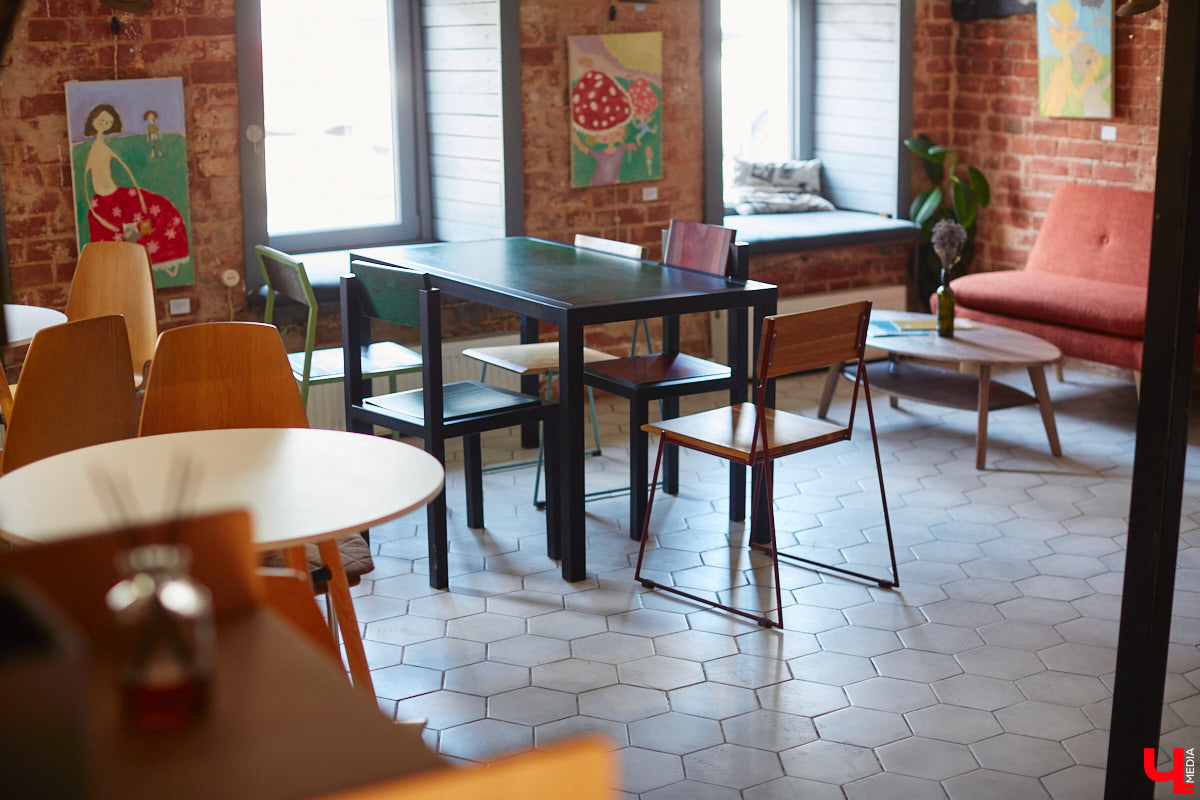 Мягкое кресло, шорох винила, интересная книга в руках: комбо, действующее лучше любого успокоительного. И мы знаем, где его найти! «Ключ-Медиа» собрал в один обзор уютные городские локации с творческим вайбом, где всегда приятно остановиться и поставить бурное течение жизни на паузу.