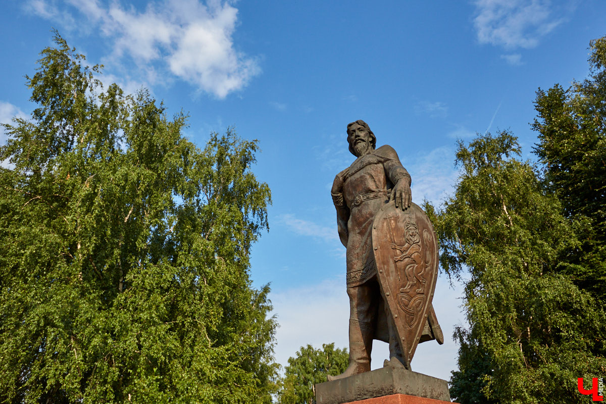 В течение двух месяцев во Владимире шли обсуждения по поводу присвоения путепроводу на Рпенском проезде имени Александра Невского. И вот наконец Общественная палата областного центра подвела их итоги. Как и ожидалось, мнения разделились на за и против. Расскажем о самых ярких аргументах сторон.