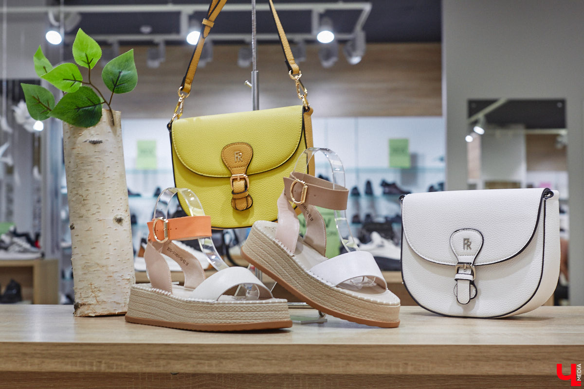 Мы не всегда придаем значение обуви, и это сильное упущение, ведь она играет ключевую роль в нашем образе. Недавно во Владимире ботинкам, лоферам и туфелькам даже посвятили целую экспозицию с движущимся поездом и сказочными домиками. Рассказываем, где увидеть сие чудо и какую смысловую нагрузку несет арт-объект.