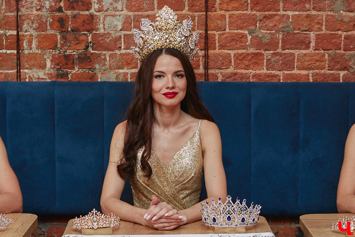 В копилке яркой красотки из Владимира Анны Виноградовой новое достижение — корона Fashion Model 2024, полученная ею на конкурсе «Славянская краса» в Сербии. Все подробности о подготовке и участии в международном мероприятии «Миссис Владимирская Красавица — 2023» рассказала нашему изданию.