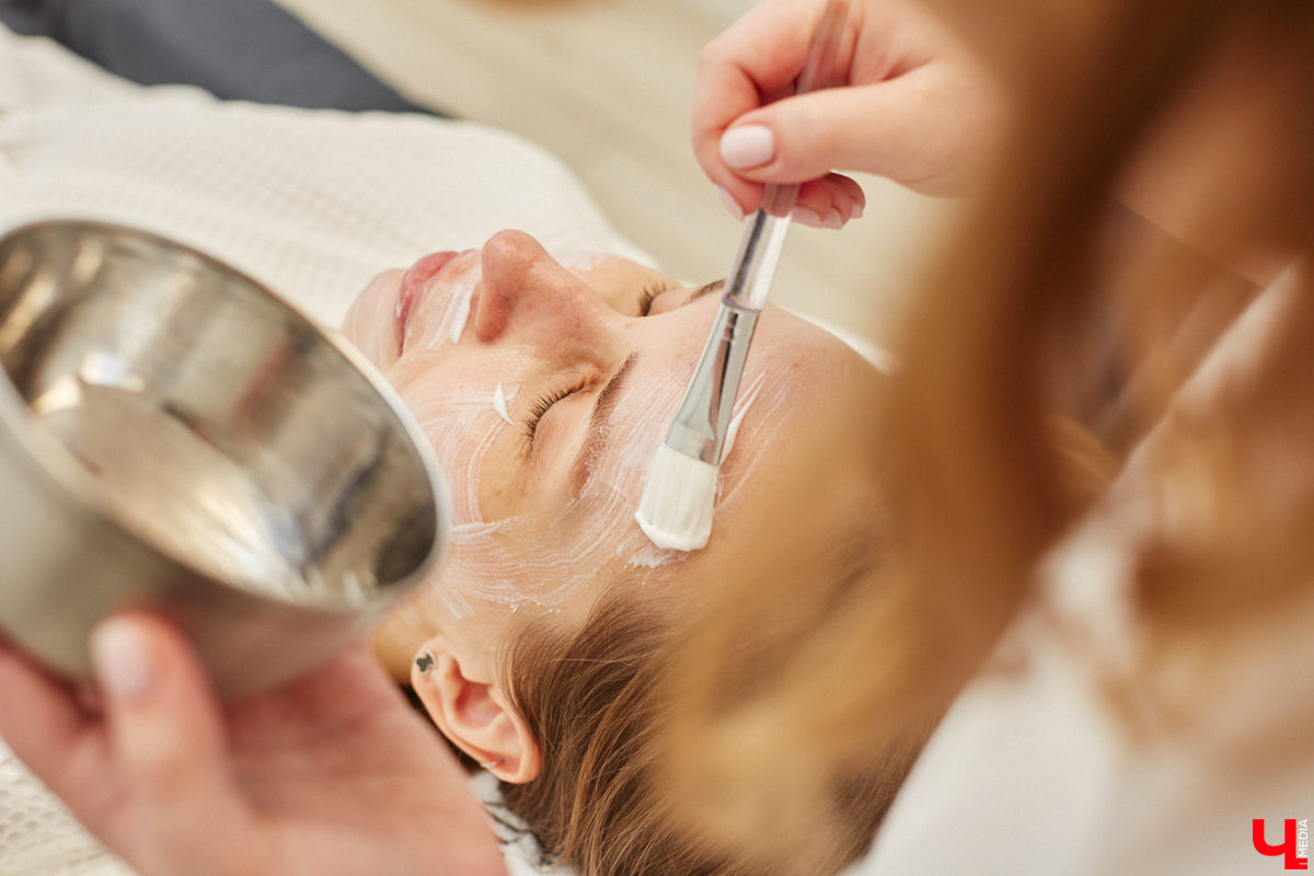 Естественная красота — главный тренд нашего времени. Сегодня модно не просто следить за собой, важно при этом беречь свою уникальность. Эта тенденция получила название pro-age, т. е. разумное отношение к своему возрасту, принятие его особенностей и соответствующий уход без излишних вмешательств. О современной философии красоты и инновационных технологиях, которые позволяют добиться потрясающего эффекта, «Ключ-Медиа» рассказала эксперт, владелица Института красоты BABOR Наталья Васькова.