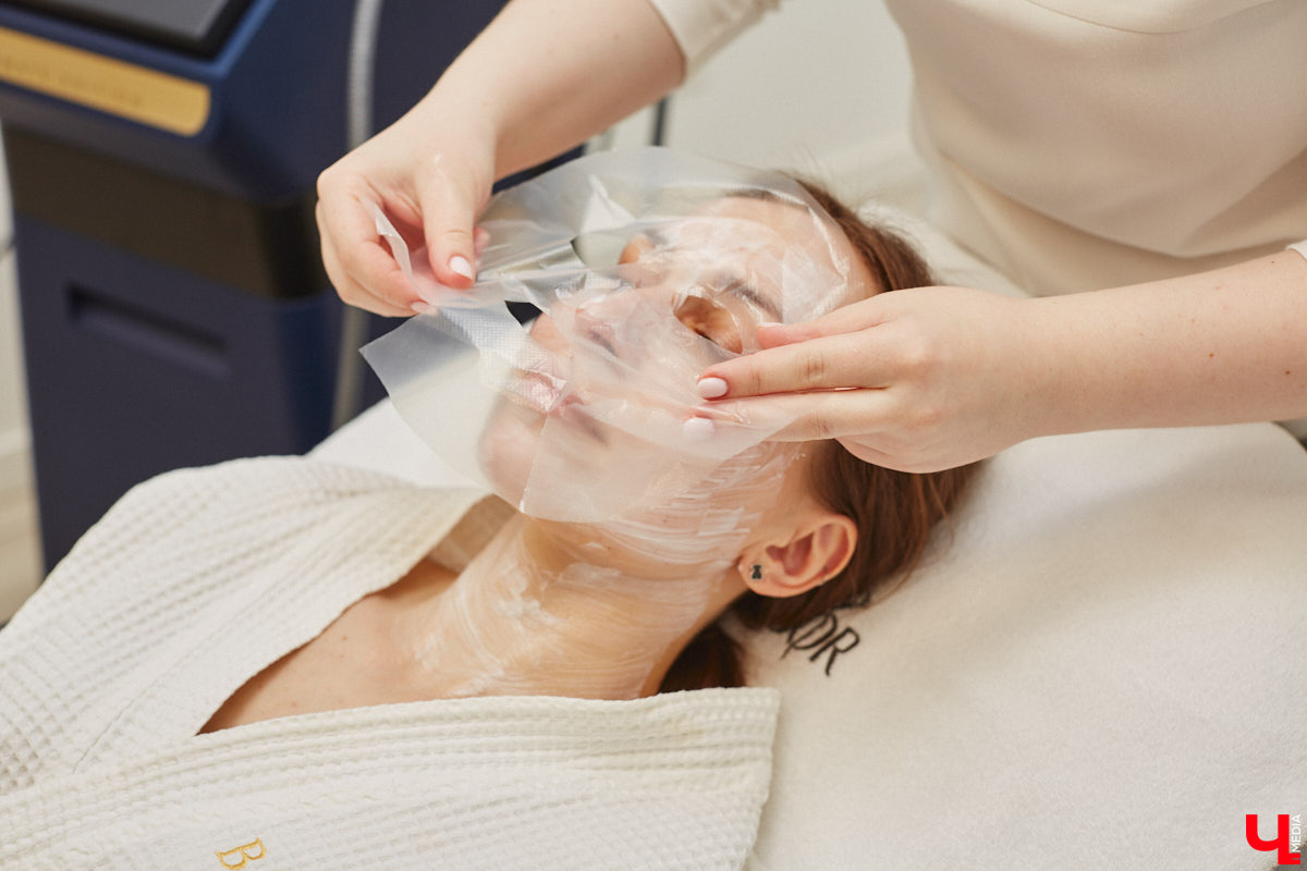 Естественная красота — главный тренд нашего времени. Сегодня модно не просто следить за собой, важно при этом беречь свою уникальность. Эта тенденция получила название pro-age, т. е. разумное отношение к своему возрасту, принятие его особенностей и соответствующий уход без излишних вмешательств. О современной философии красоты и инновационных технологиях, которые позволяют добиться потрясающего эффекта, «Ключ-Медиа» рассказала эксперт, владелица Института красоты BABOR Наталья Васькова.