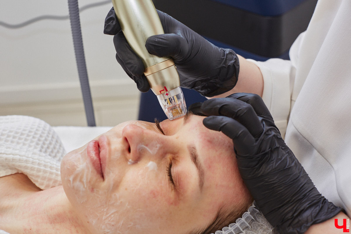 Естественная красота — главный тренд нашего времени. Сегодня модно не просто следить за собой, важно при этом беречь свою уникальность. Эта тенденция получила название pro-age, т. е. разумное отношение к своему возрасту, принятие его особенностей и соответствующий уход без излишних вмешательств. О современной философии красоты и инновационных технологиях, которые позволяют добиться потрясающего эффекта, «Ключ-Медиа» рассказала эксперт, владелица Института красоты BABOR Наталья Васькова.