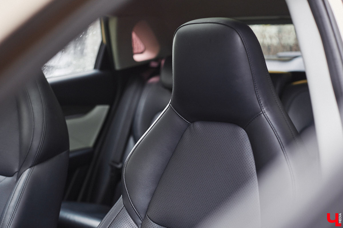 Владимирец Вадим Виноградов не скрывает, что всей душой любит технический прогресс. А потому в числе первых жителей столицы 33-го региона, зимой 2024 года, стал обладателем электрокара Weltmeister EX5. Поскольку это не первый автомобиль в семье — есть еще бензиновый Haval Jolion, — мужчина решил сравнить, какая из машин экономичнее и удобнее в обиходе.