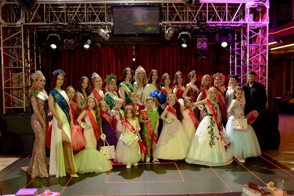 Иногда у людей возникает вопрос: «Зачем нужны конкурсы красоты для детей?» Директор модельного агентства Victory Виктория Селеметова хорошо знает, что именно они являются ключом к раскрытию талантов ребенка. И приглашает ребят на конкурс «Юные мисс и мистер Владимирская земля 2024».