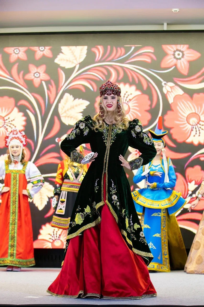 Иногда у людей возникает вопрос: «Зачем нужны конкурсы красоты для детей?» Директор модельного агентства Victory Виктория Селеметова хорошо знает, что именно они являются ключом к раскрытию талантов ребенка. И приглашает ребят на конкурс «Юные мисс и мистер Владимирская земля 2024».