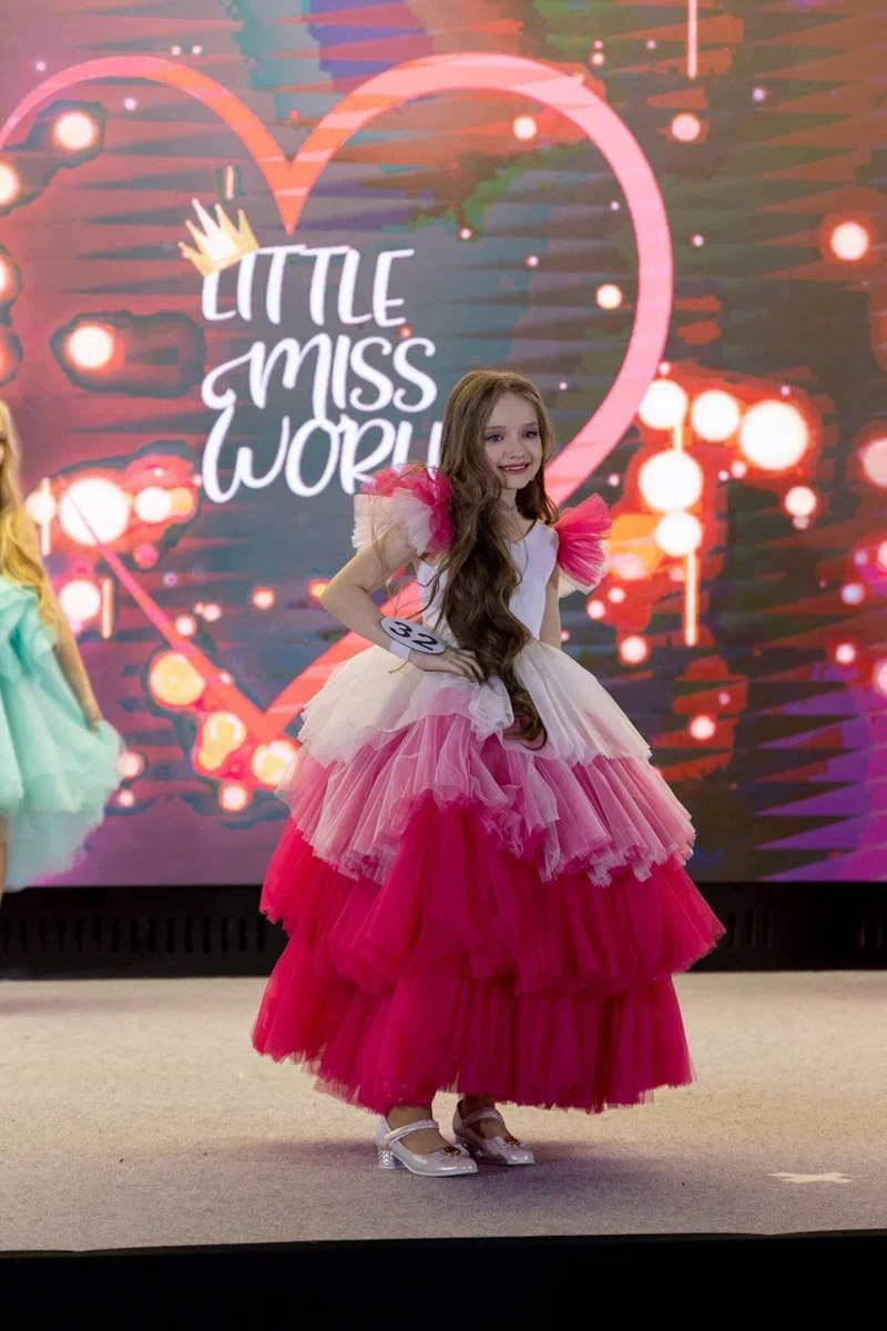 Иногда у людей возникает вопрос: «Зачем нужны конкурсы красоты для детей?» Директор модельного агентства Victory Виктория Селеметова хорошо знает, что именно они являются ключом к раскрытию талантов ребенка. И приглашает ребят на конкурс «Юные мисс и мистер Владимирская земля 2024».