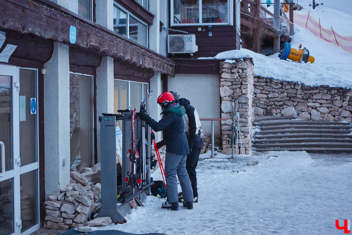 Для горнолыжного курорта «Заячья гора» ищут нового владельца. Информация о продаже центрального трехэтажного здания площадью 1500 квадратных метров появилась в начале мая. Как это повлияет на дальнейшую судьбу популярного среди владимирцев места зимнего отдыха?