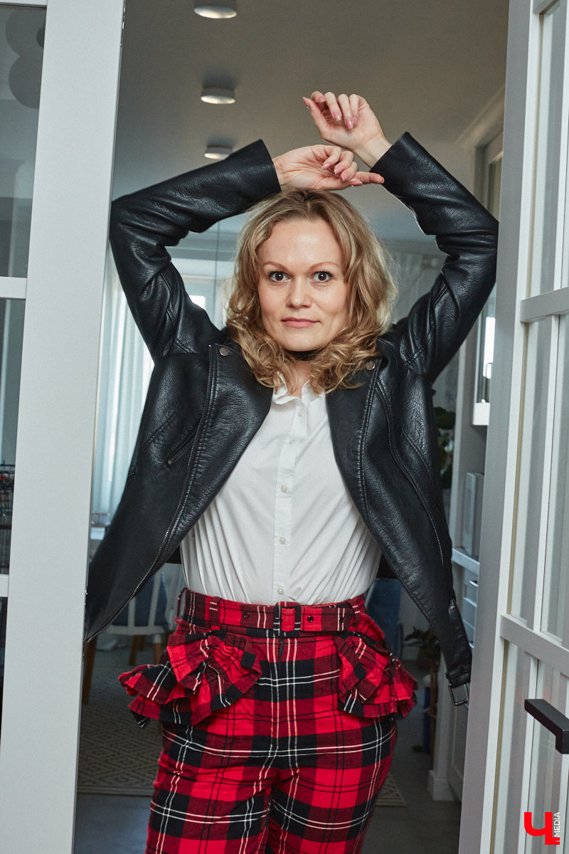 Сегодня она рок-дива в косухе, а завтра романтичная натура в наряде ретро-шик. Гардероб владимирского невролога Ирины Рыжик пестрит интереснейшими брендовыми вещами, которые складываются в неповторимые, порой противоречивые образы. Какие именно, она продемонстрировала «Ключ-Медиа».