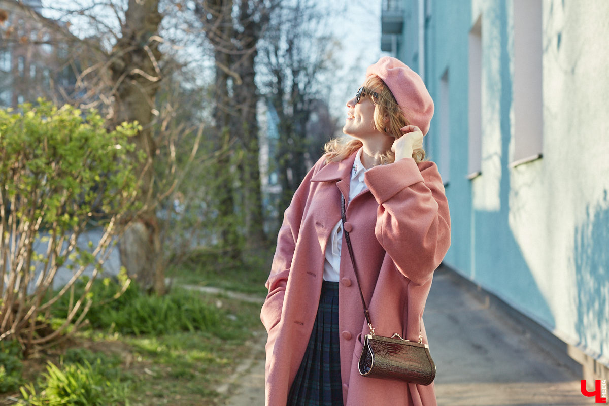 Сегодня она рок-дива в косухе, а завтра романтичная натура в наряде ретро-шик. Гардероб владимирского невролога Ирины Рыжик пестрит интереснейшими брендовыми вещами, которые складываются в неповторимые, порой противоречивые образы. Какие именно, она продемонстрировала «Ключ-Медиа».