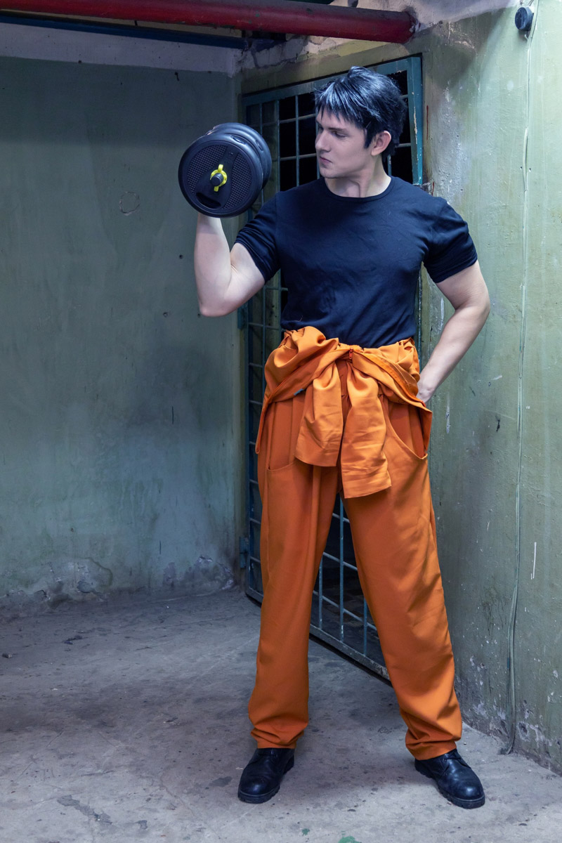 Косплей-команда Yume no Yukido из Коврова организовала яркую фотосессию на тему популярного аниме, а затем заняла первое место в групповом дефиле на фестивале любителей японской анимации. Оба раза ребята выступили в роли пожарной бригады, но костюмы для съемок и выхода на сцену подготовили разные.