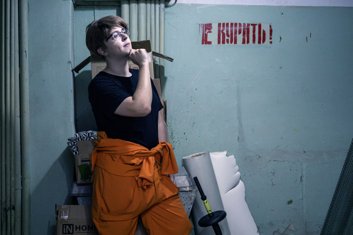 Косплей-команда Yume no Yukido из Коврова организовала яркую фотосессию на тему популярного аниме, а затем заняла первое место в групповом дефиле на фестивале любителей японской анимации. Оба раза ребята выступили в роли пожарной бригады, но костюмы для съемок и выхода на сцену подготовили разные.