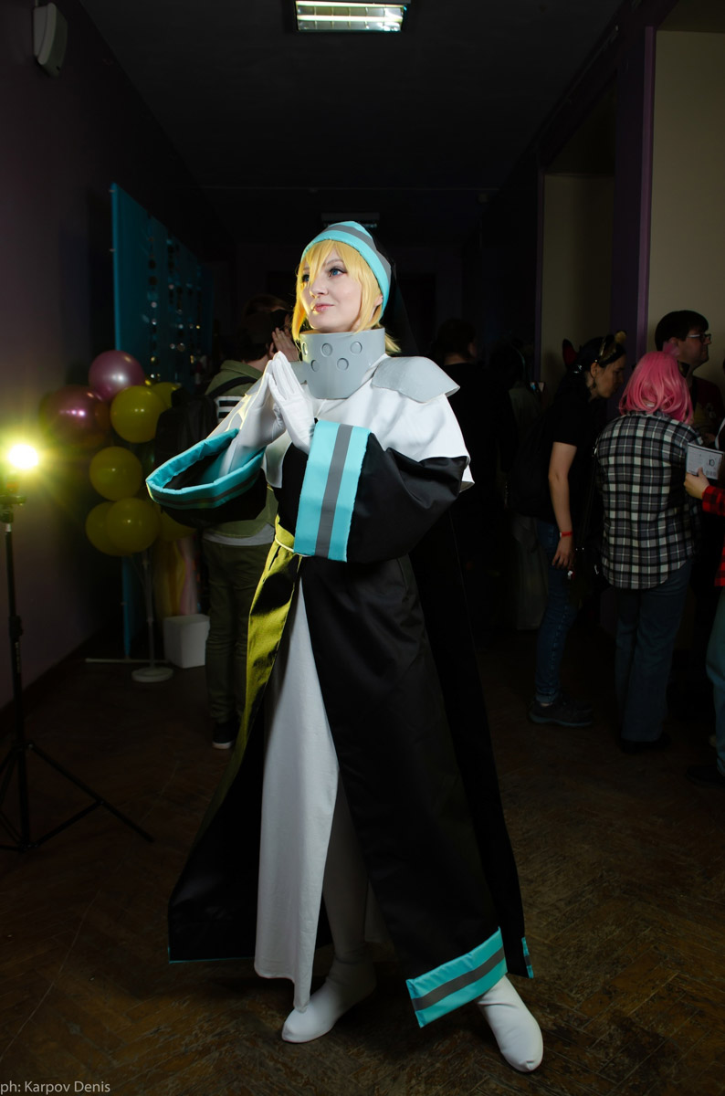 Косплей-команда Yume no Yukido из Коврова организовала яркую фотосессию на тему популярного аниме, а затем заняла первое место в групповом дефиле на фестивале любителей японской анимации. Оба раза ребята выступили в роли пожарной бригады, но костюмы для съемок и выхода на сцену подготовили разные.