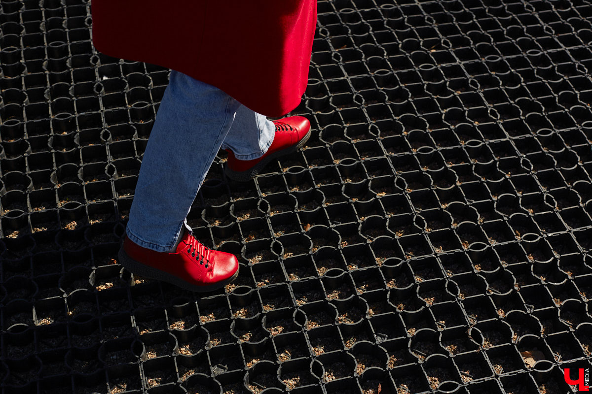 Суздаль усиленно готовится к тысячелетнему юбилею, в историческом центре работы на каждом углу. Из нового — благоустройство сада возле кремля и туристическая тропа вдоль живописного берега Каменки. Мы прогулялись по городу и увидели все своими глазами.