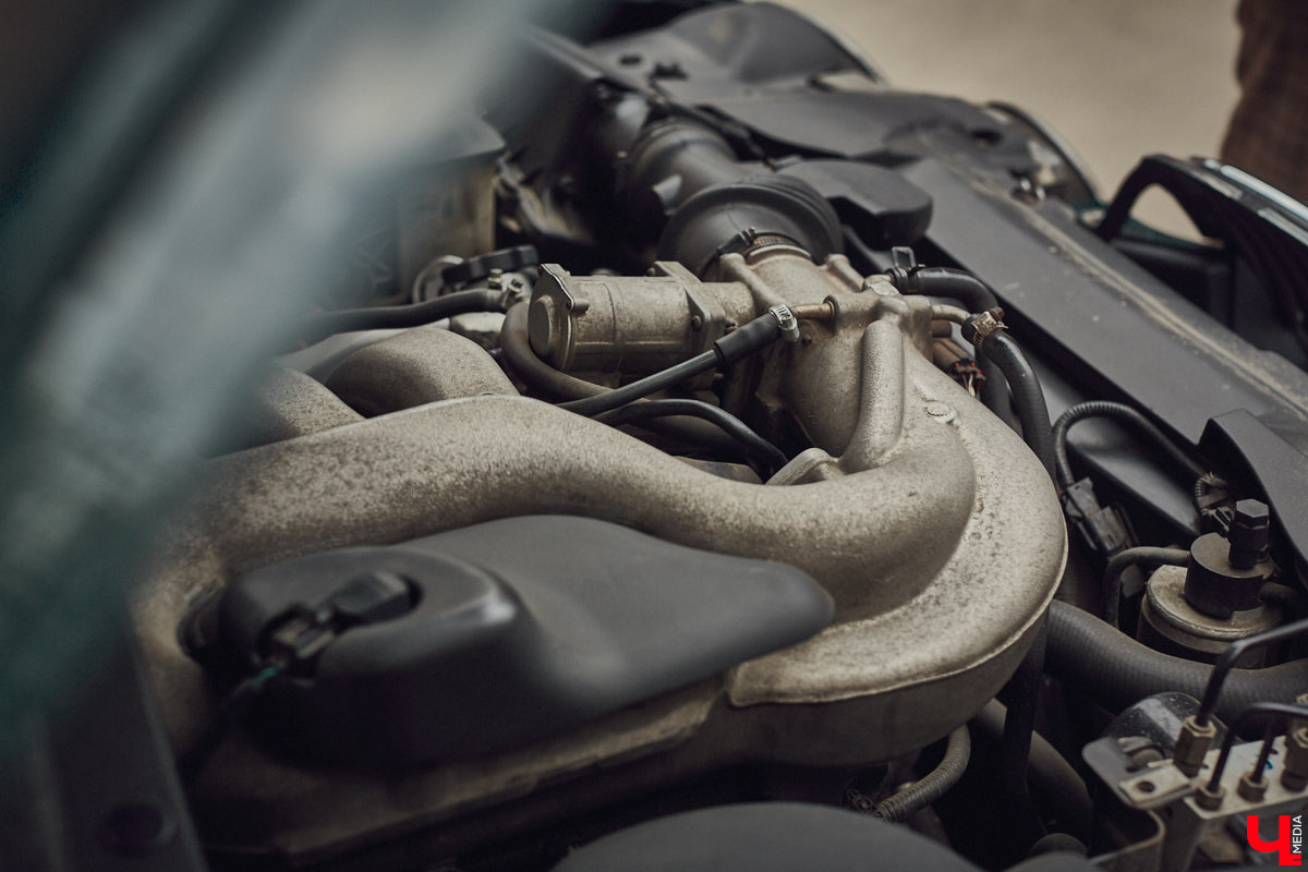 Есть машины точь-в-точь как женщины: нельзя не проводить взглядом! Jaguar Олега Костенко из их числа. Темно-зеленому седану на владимирских улицах не удается остаться незамеченным. Привлек он и наше внимание. О том, каково это — управлять одним из самых статусных автомобилей в мире, его владелец поведал «Ключ-Медиа».