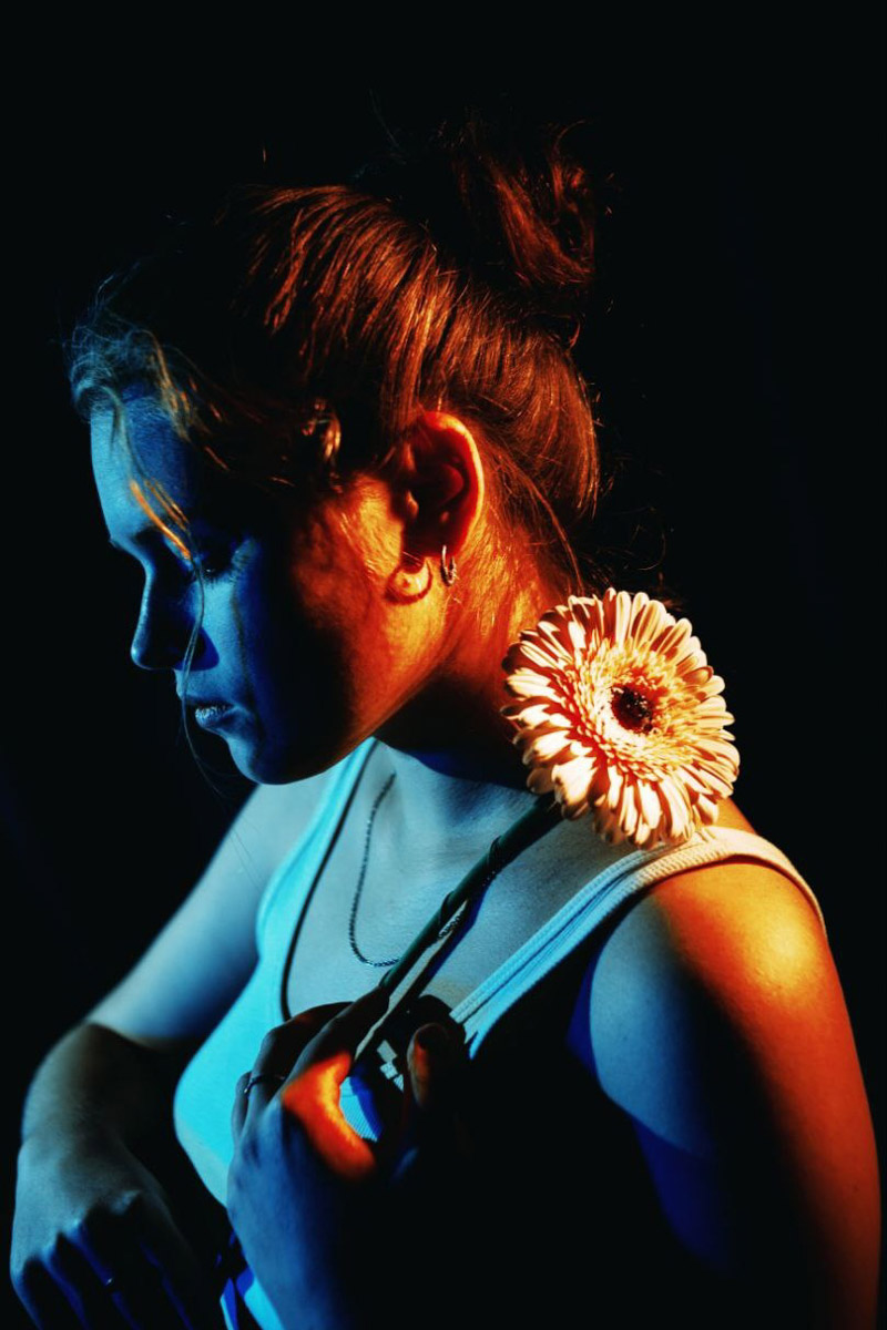 Май уже на исходе, но он успел подарить нам ряд интересных музыкальных новинок. Предлагаем вам оценить труды владимирских исполнителей. Какие-то релизы вы, возможно, даже занесете в личный плейлист. Так что включаем колонки погромче.