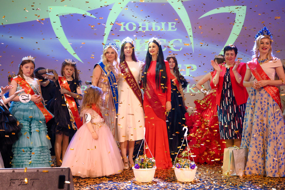 Мечты должны сбываться! Под таким девизом в столице 33-го региона состоялся детский областной конкурс красоты и талантов, организованный модельным агентством Victory. На нем не только исполнились самые заветные желания, но и были выбраны принцы и принцессы в различных категориях. Подробности уже на сайте.