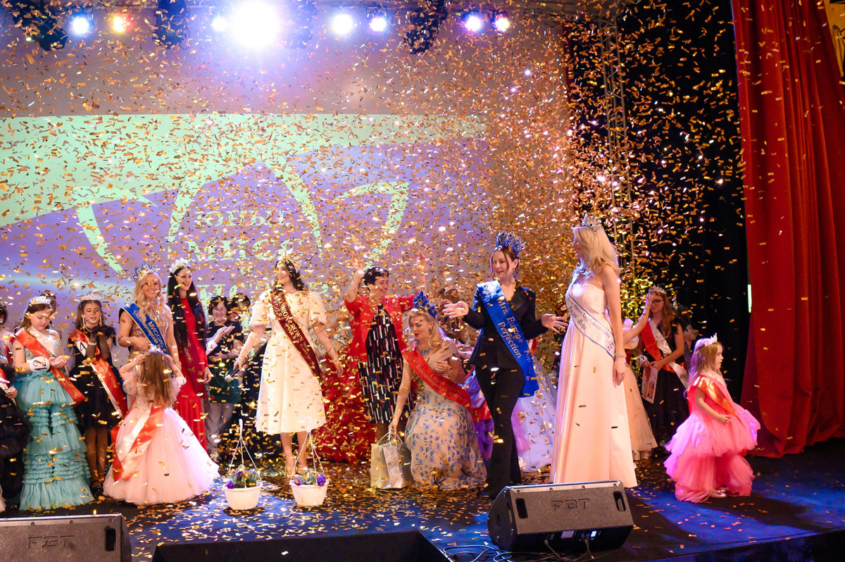 Мечты должны сбываться! Под таким девизом в столице 33-го региона состоялся детский областной конкурс красоты и талантов, организованный модельным агентством Victory. На нем не только исполнились самые заветные желания, но и были выбраны принцы и принцессы в различных категориях. Подробности уже на сайте.