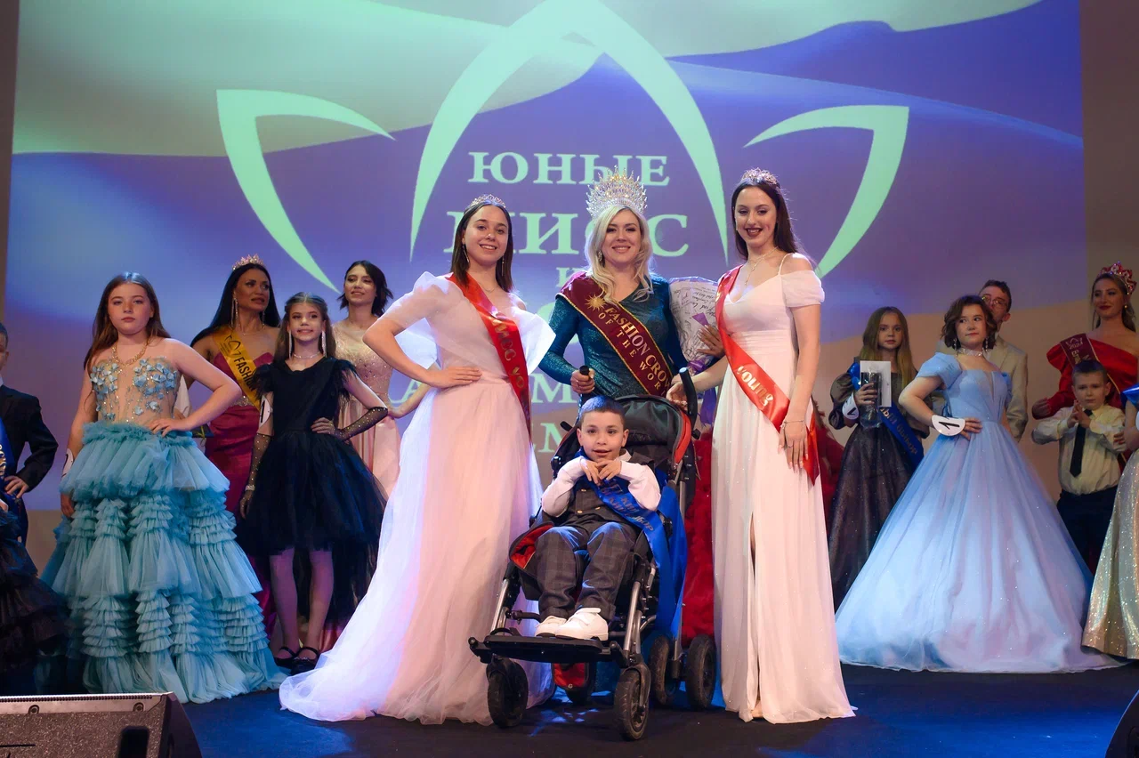 Мечты должны сбываться! Под таким девизом в столице 33-го региона состоялся детский областной конкурс красоты и талантов, организованный модельным агентством Victory. На нем не только исполнились самые заветные желания, но и были выбраны принцы и принцессы в различных категориях. Подробности уже на сайте.
