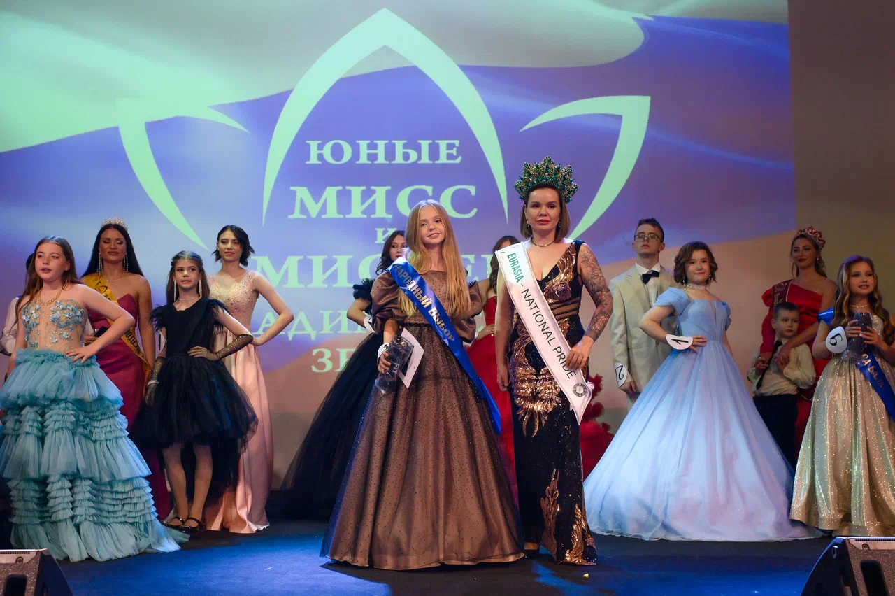 Мечты должны сбываться! Под таким девизом в столице 33-го региона состоялся детский областной конкурс красоты и талантов, организованный модельным агентством Victory. На нем не только исполнились самые заветные желания, но и были выбраны принцы и принцессы в различных категориях. Подробности уже на сайте.